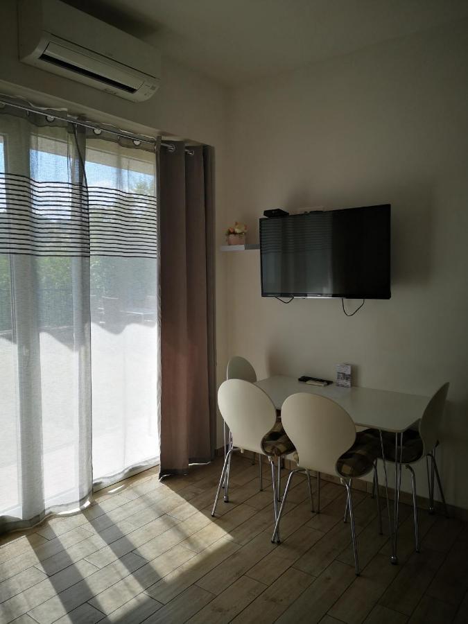 Appartma Katja Gabrovica pri Crnem Kalu Exterior photo
